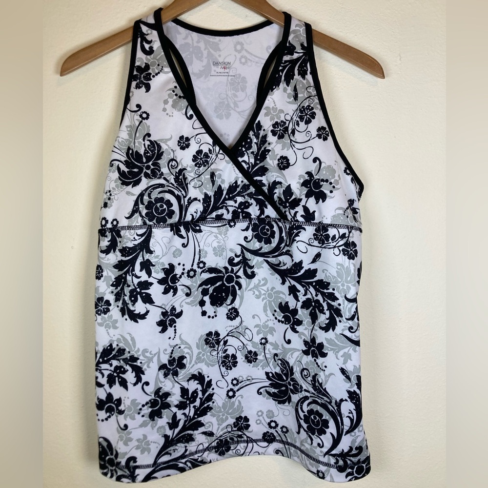 Danskin Now Floral Racerback Tank w/ Built-In Bra XL